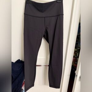 lululemon athletica Women’s Black High-Rise Leggings—SIZE 8 LIKE NEW